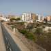 Lunico modo per avvistare lo zoo  quello di camminare a piedi sul ponte Padre Pio, che collega via Oberdan a via Magna Grecia. Qui dallalto, prima di scendere verso Japigia, volgendo lo sguardo verso destra... 